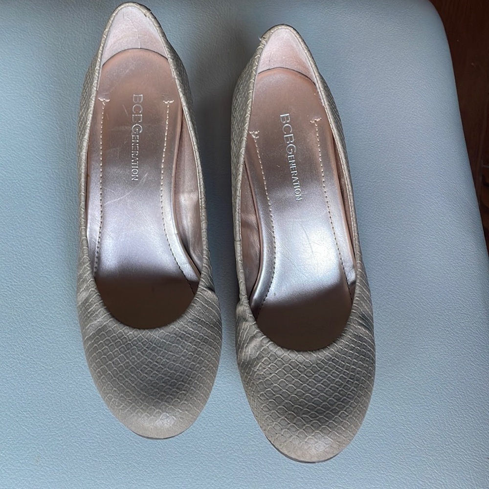 Bcbg wedge shoes